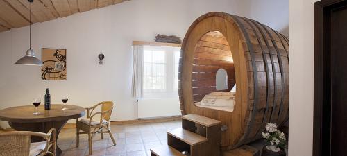 Hiking & overnight stay in a barrel
